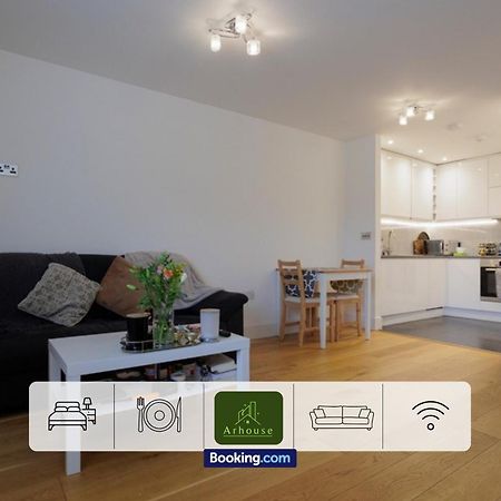 One Bedroom Apartment By Arhouse Apartments Short Lets & Serviced Accommodation Kingston With Free Wifi Кингстон на Темзе Экстерьер фото