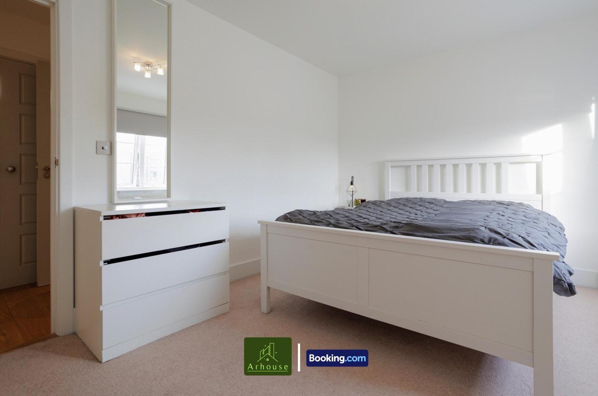One Bedroom Apartment By Arhouse Apartments Short Lets & Serviced Accommodation Kingston With Free Wifi Кингстон на Темзе Экстерьер фото