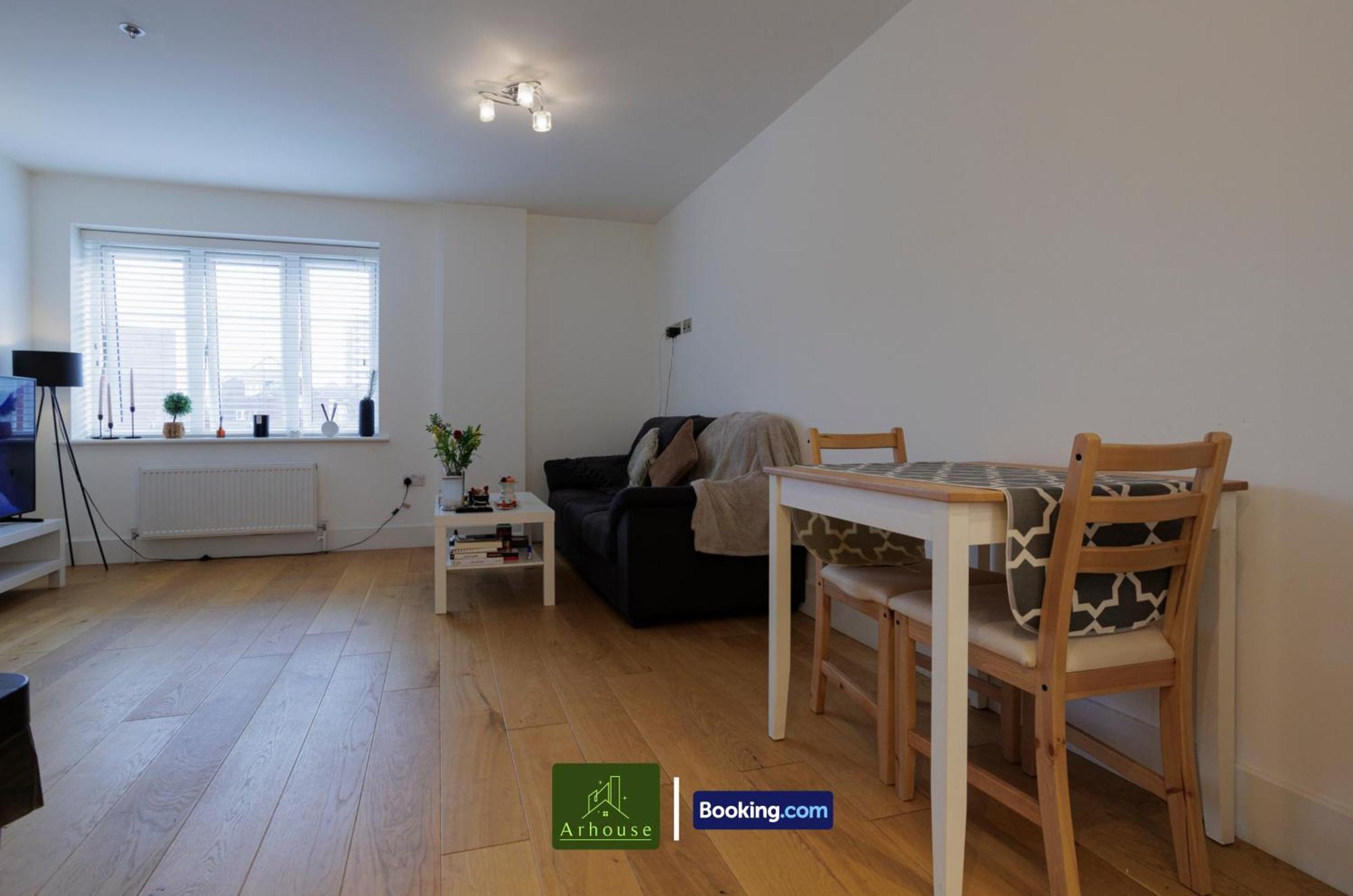 One Bedroom Apartment By Arhouse Apartments Short Lets & Serviced Accommodation Kingston With Free Wifi Кингстон на Темзе Экстерьер фото