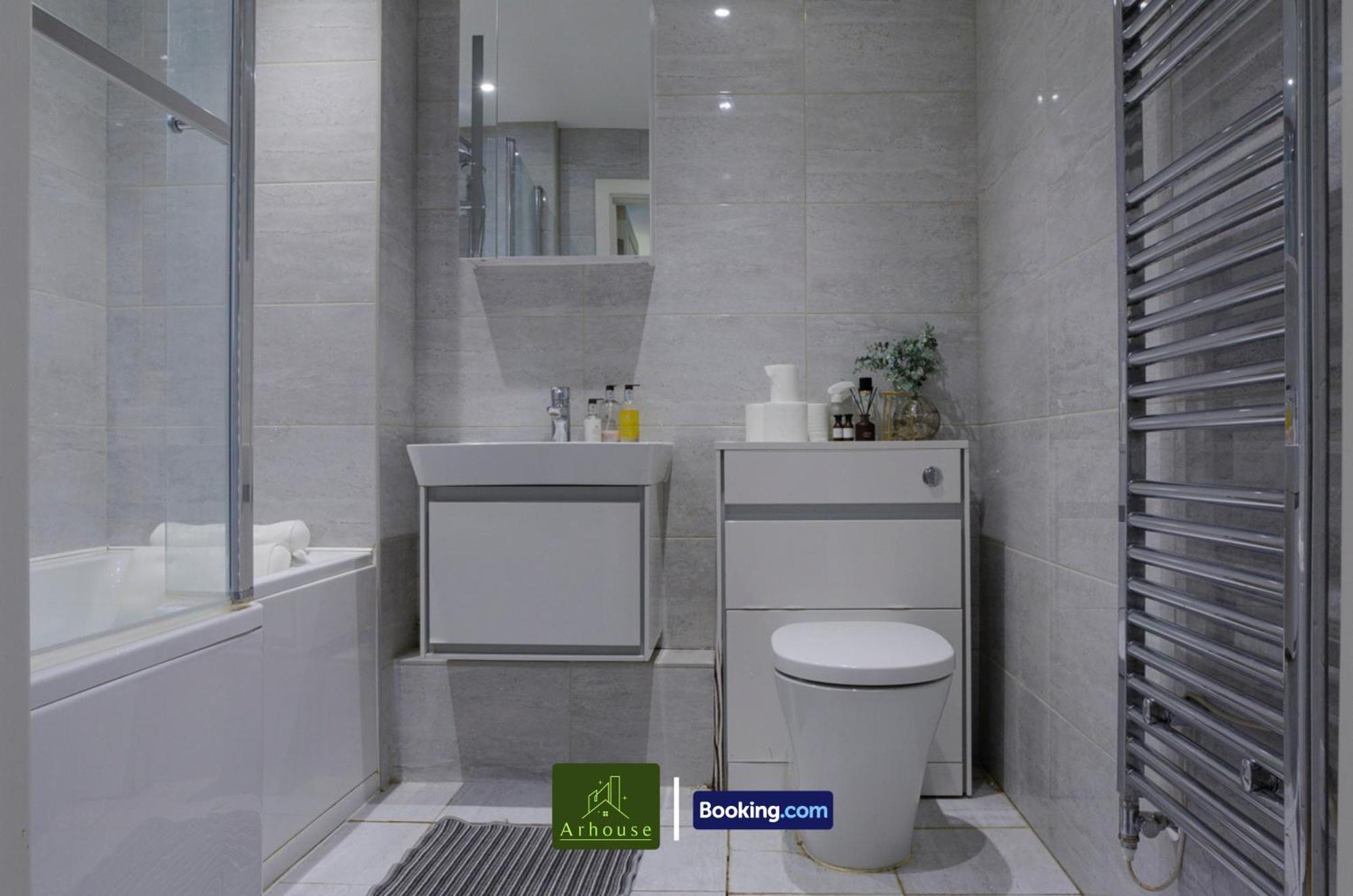 One Bedroom Apartment By Arhouse Apartments Short Lets & Serviced Accommodation Kingston With Free Wifi Кингстон на Темзе Экстерьер фото
