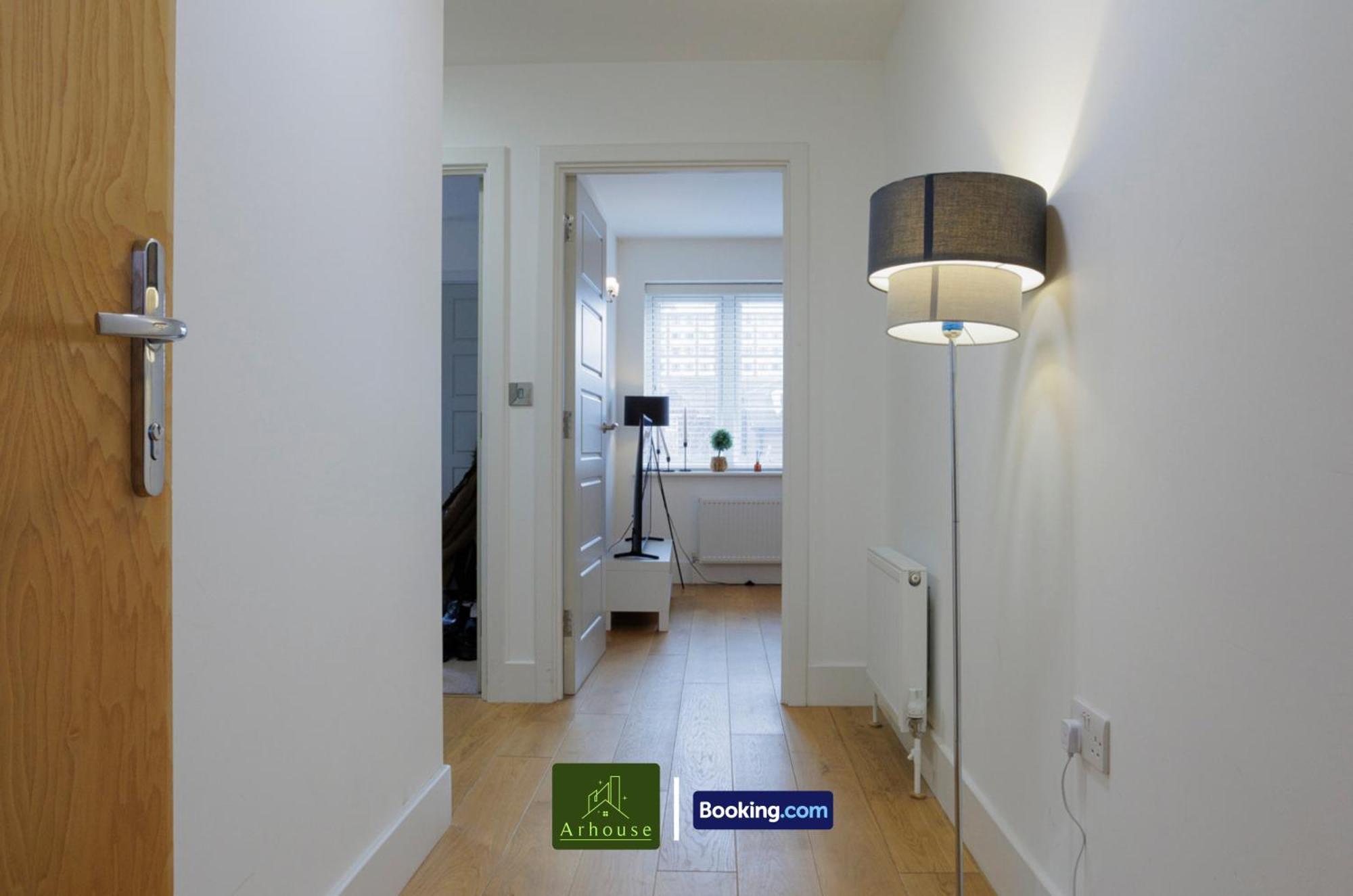 One Bedroom Apartment By Arhouse Apartments Short Lets & Serviced Accommodation Kingston With Free Wifi Кингстон на Темзе Экстерьер фото