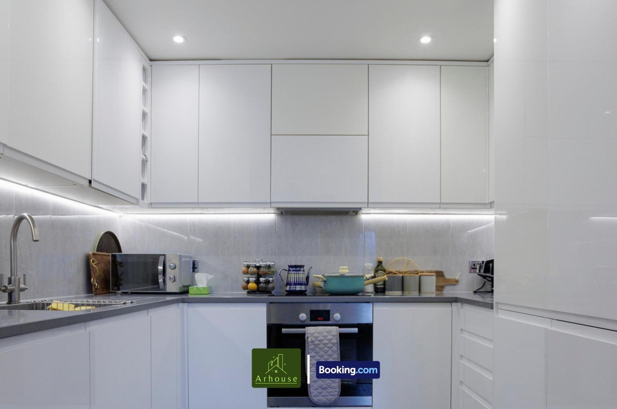 One Bedroom Apartment By Arhouse Apartments Short Lets & Serviced Accommodation Kingston With Free Wifi Кингстон на Темзе Экстерьер фото